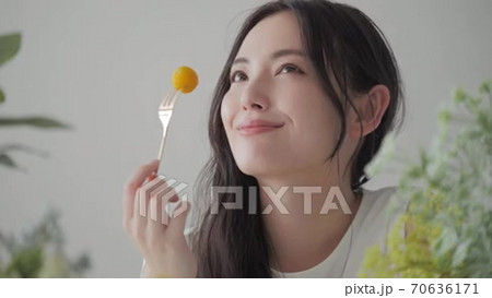 プチトマト少女ヌード写真集 